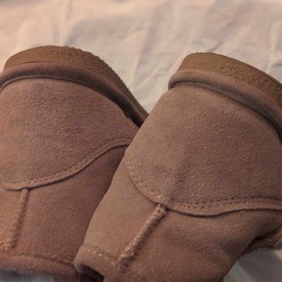 Womañs Bearpaw Demi Fashion Boot - Picture 8 of 10